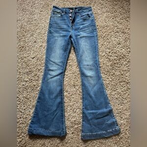Risen Flared Jeans